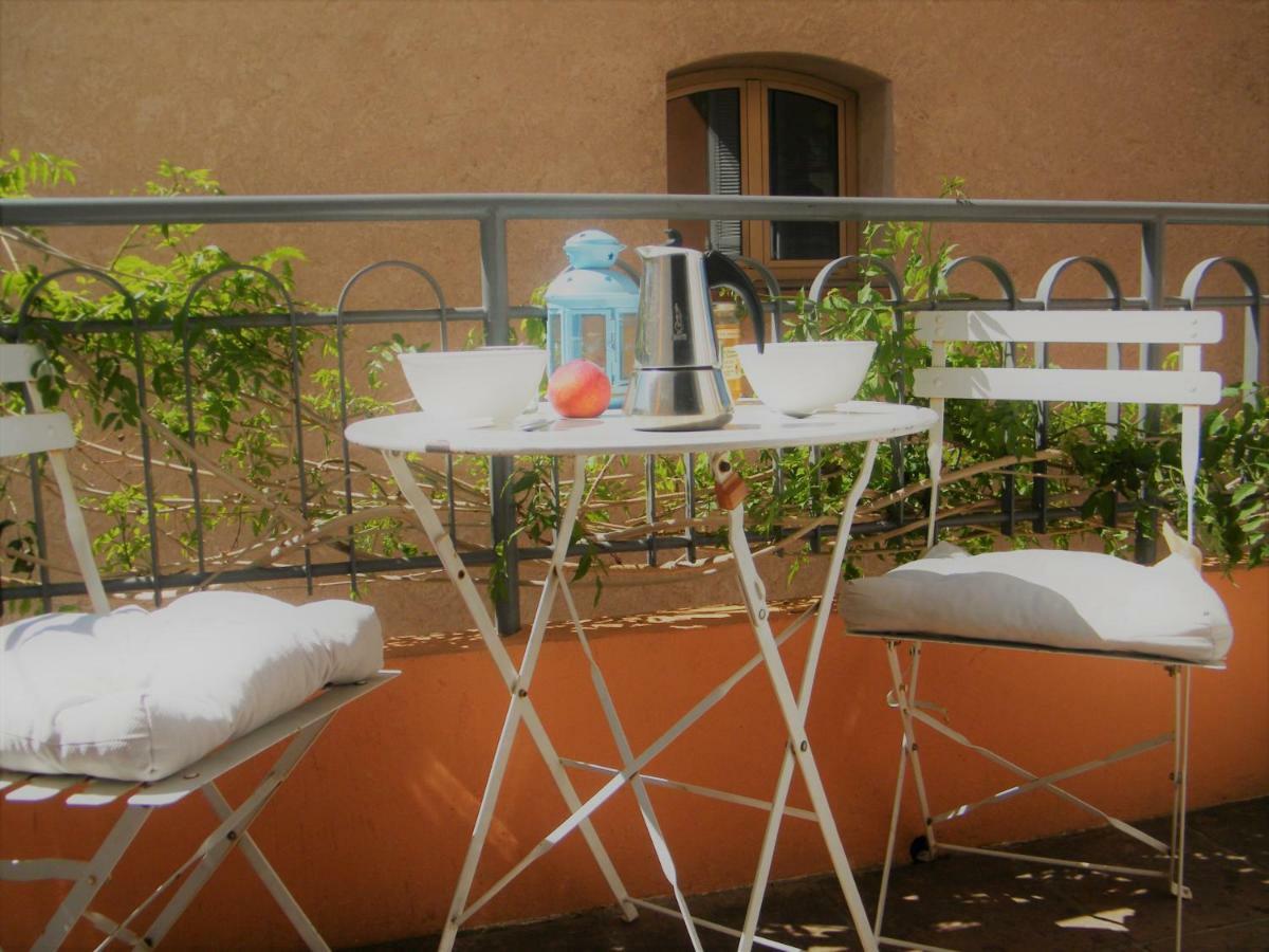 Apartament Les 12 Sables Le Lavandou Zewnętrze zdjęcie