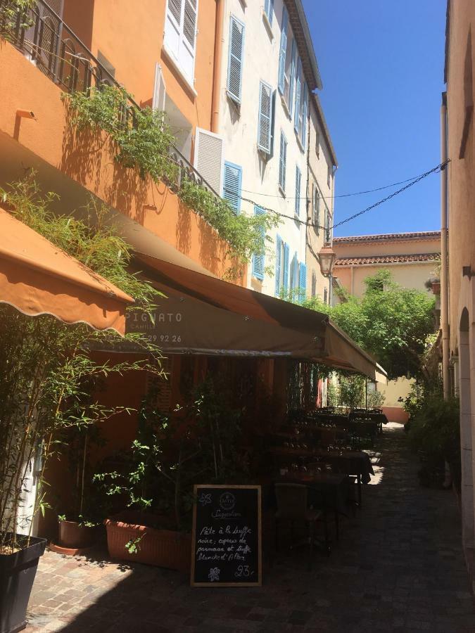 Apartament Les 12 Sables Le Lavandou Zewnętrze zdjęcie